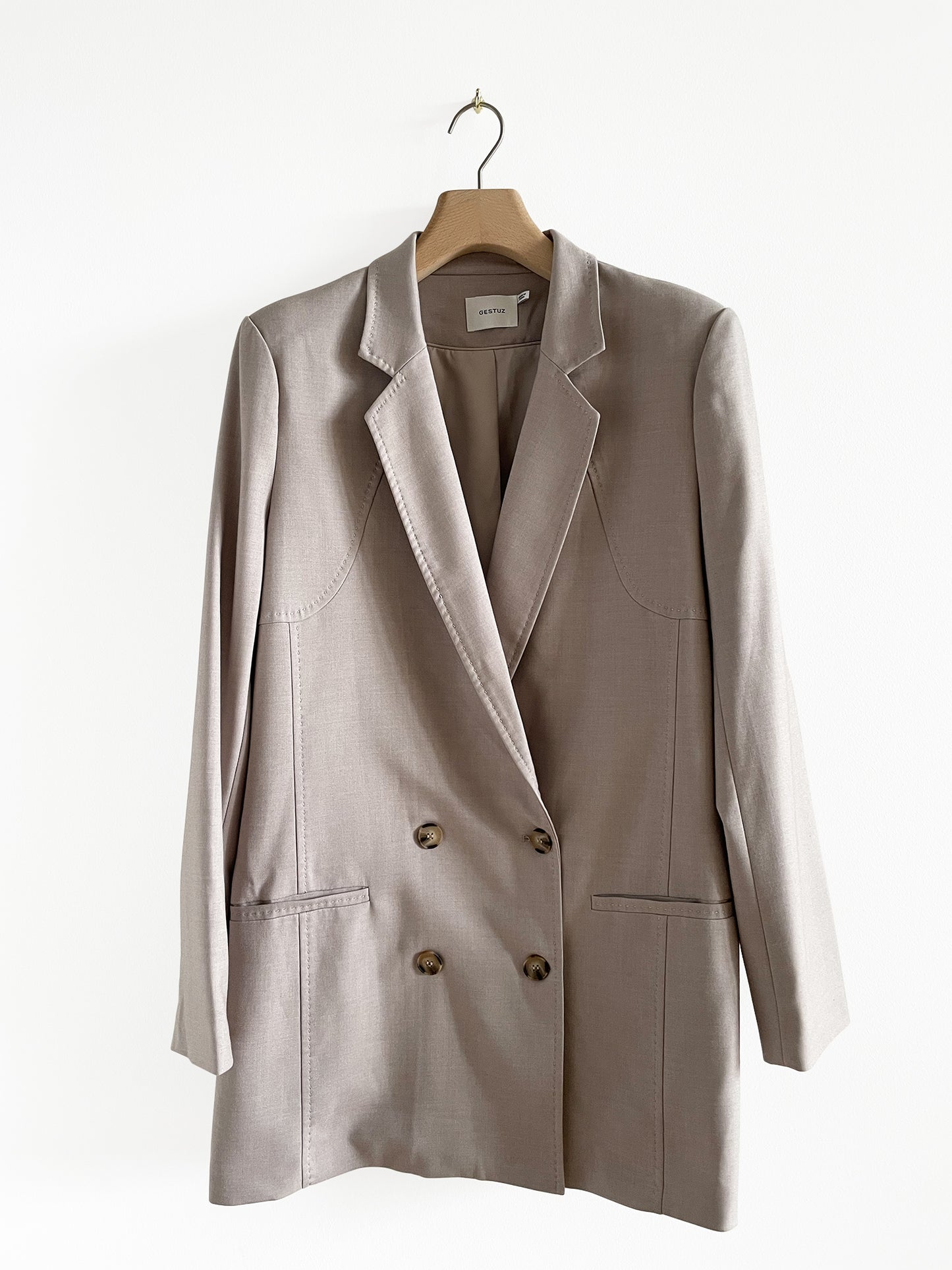 Taillierter grau/beiger Blazer